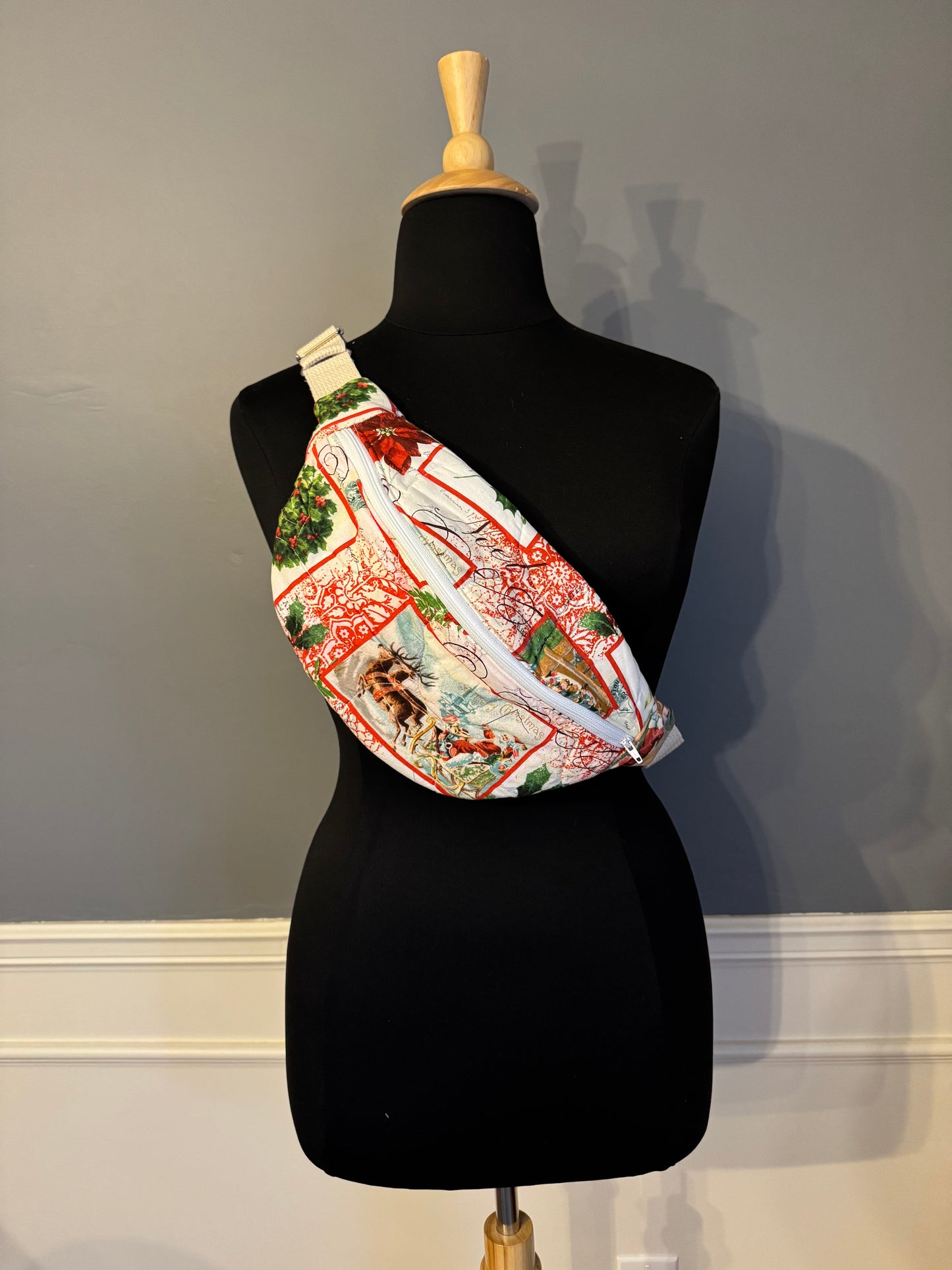 Vintage Christmas Quilt Sling Bag. B3